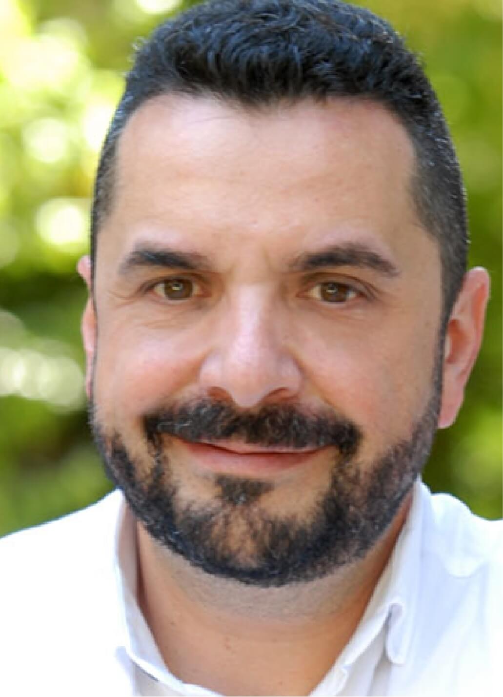 Manu Osuna<br />
+ Info